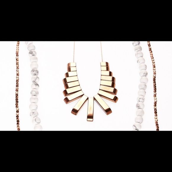 Hematite & Howlite Statement Crystal Necklace Gold Plated - Picture 2 of 5